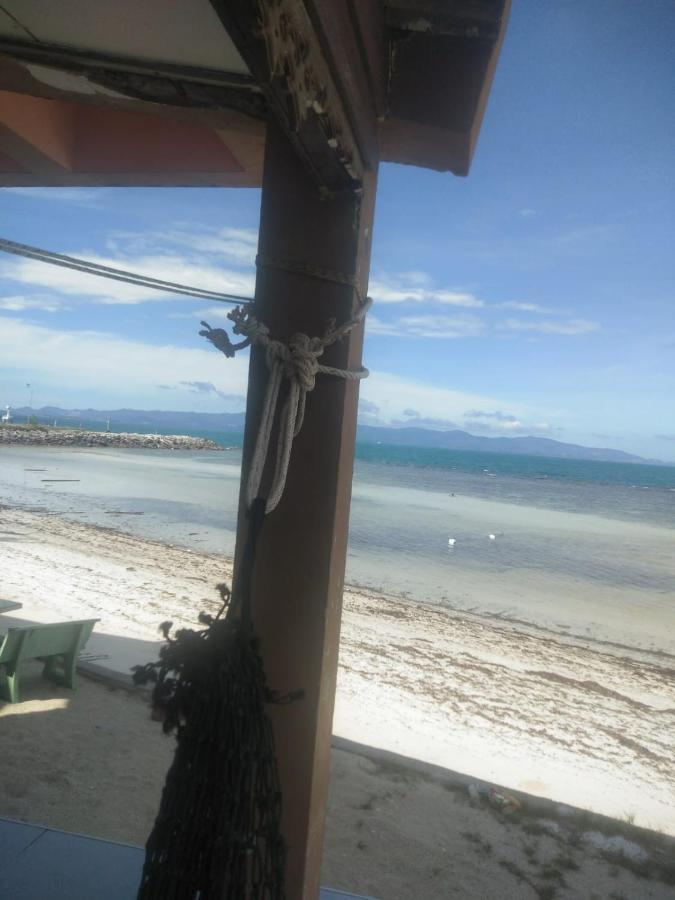 Charung Beach Хаад Рин Екстериор снимка
