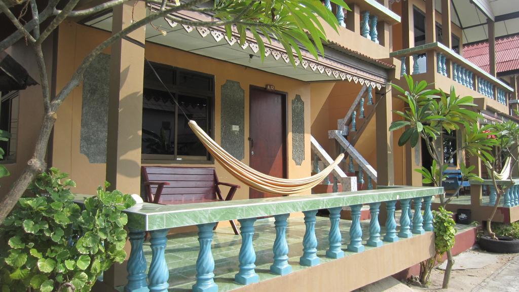 Charung Beach Хаад Рин Екстериор снимка